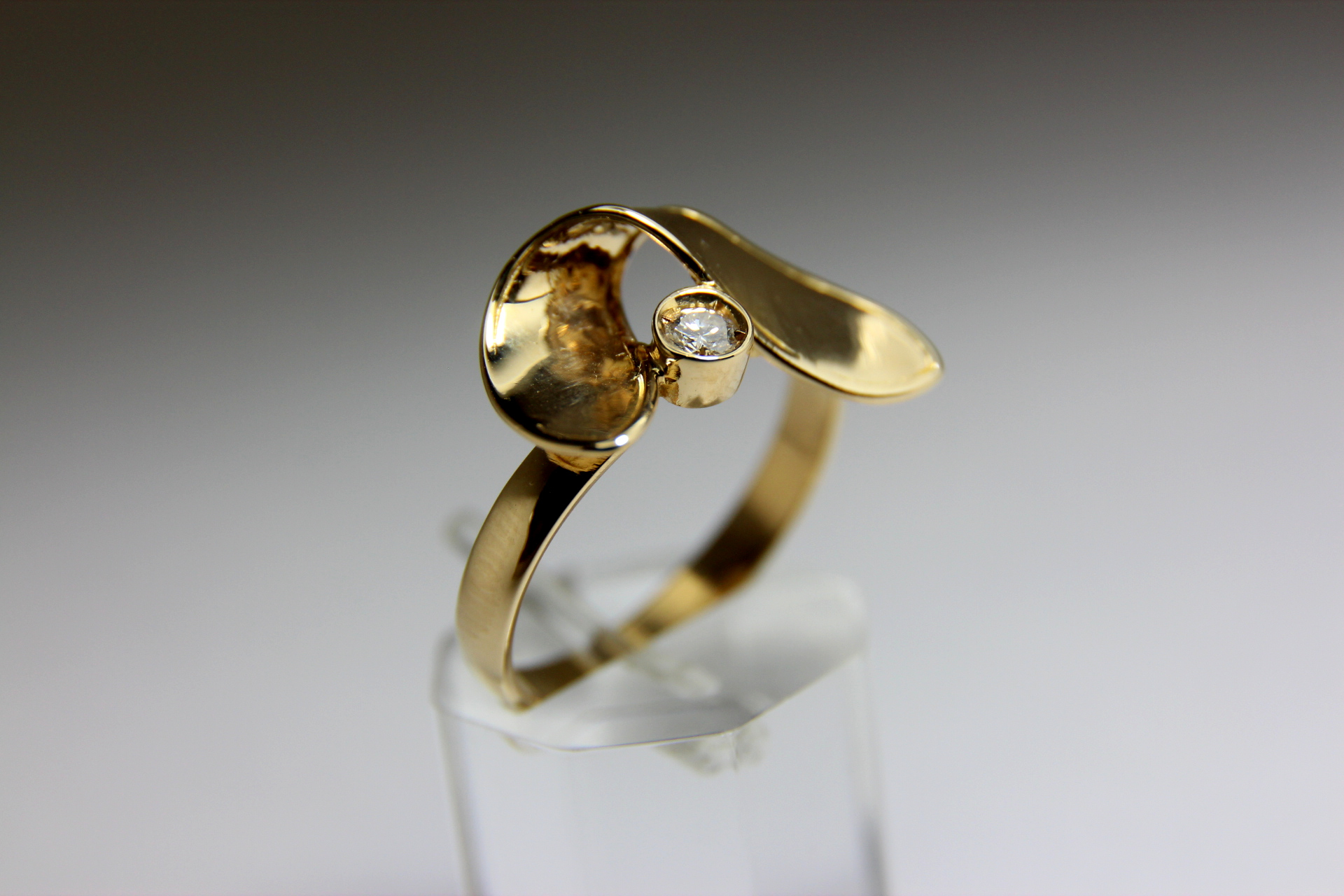 ANILLO ORO AMARILLO Y BRILLANTE