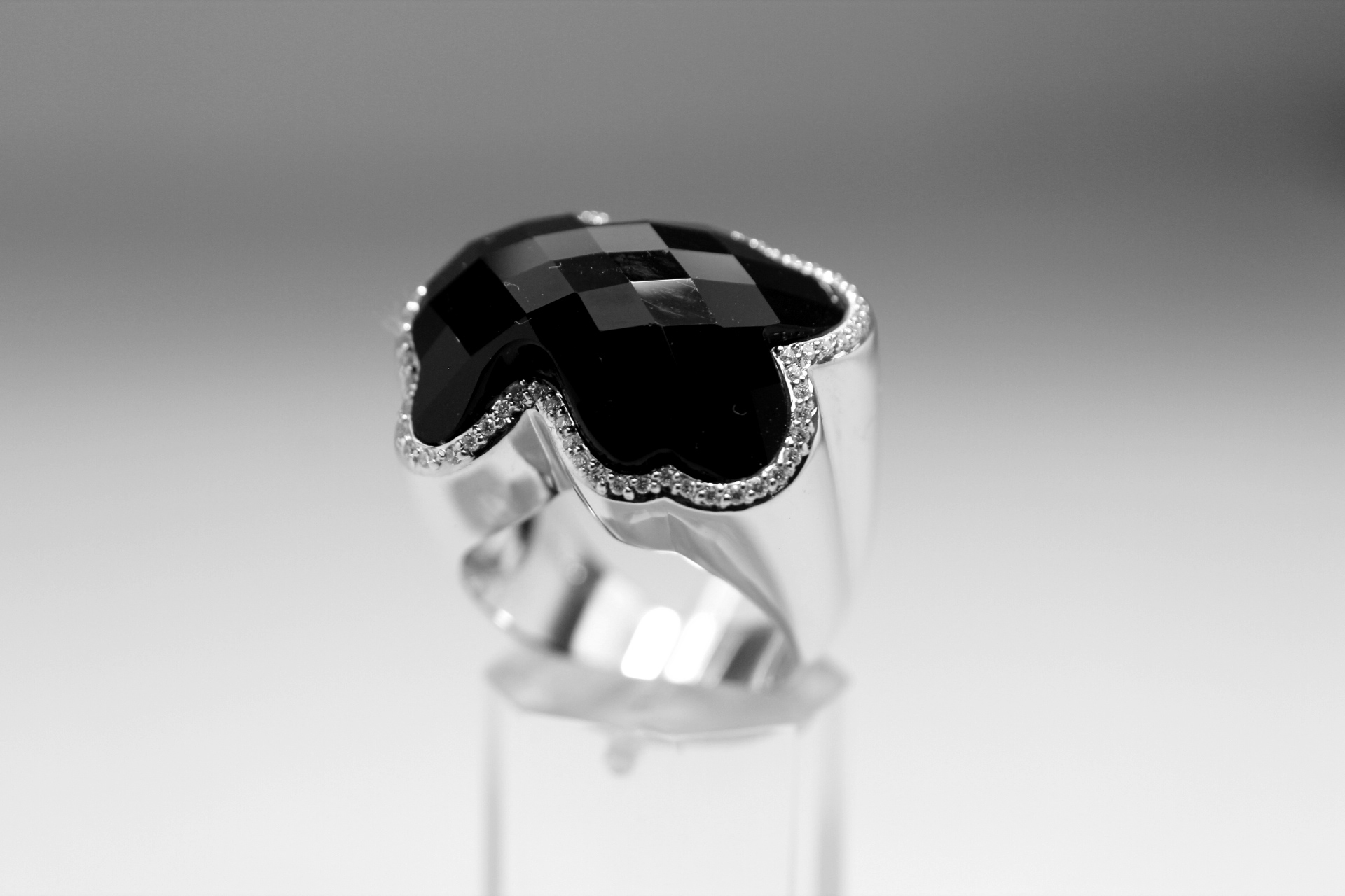 ANILLO ORO BLANCO Y BRILLANTE