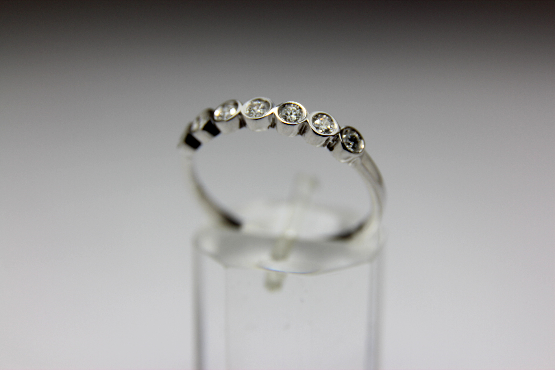 ANILLO ORO BLANCO Y BRILLANTE