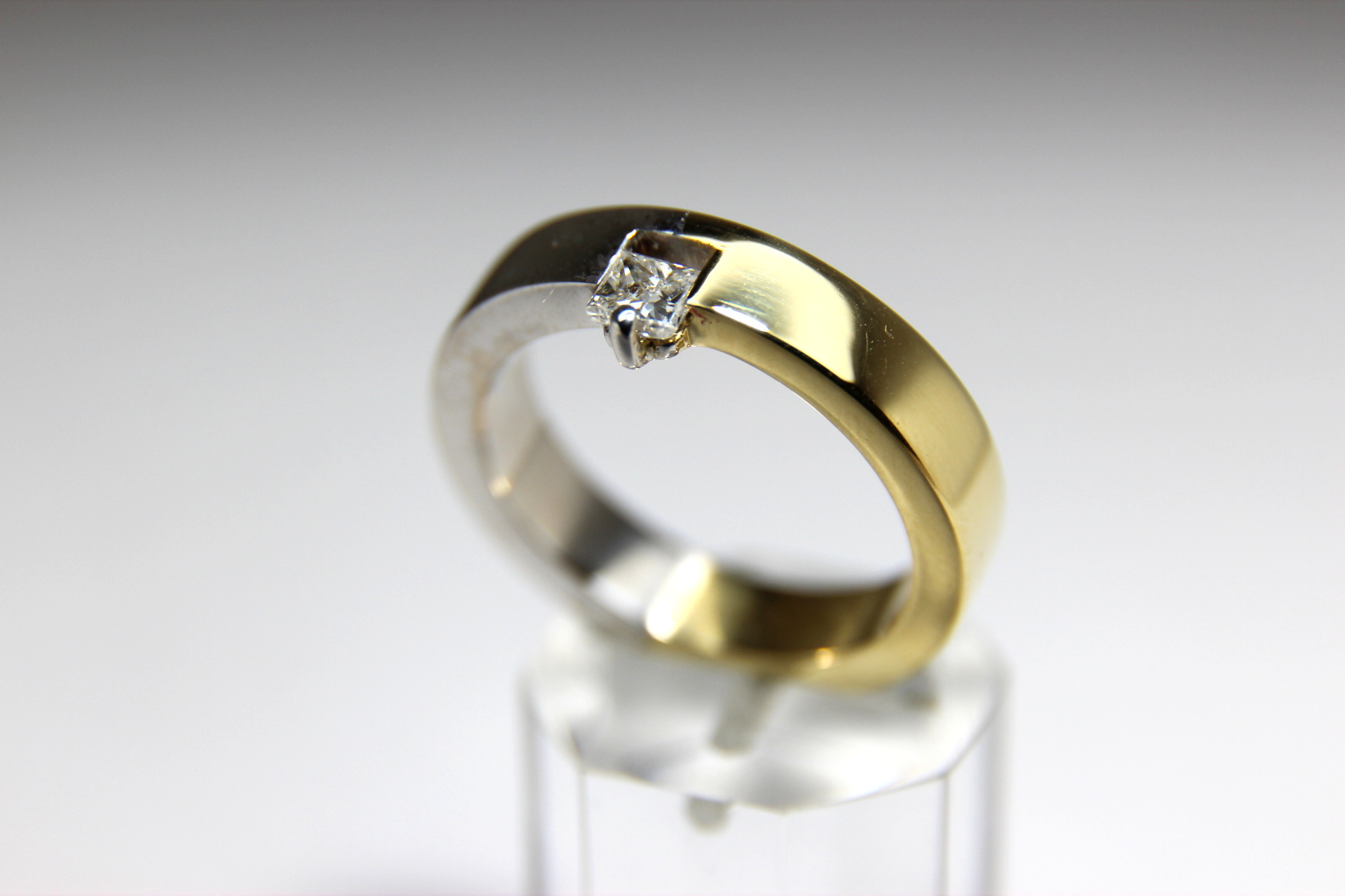 ANILLO ORO BICOLOR Y BRILLANTE